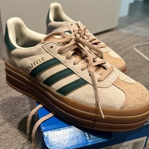 NWT Adidas Gazelle Bold